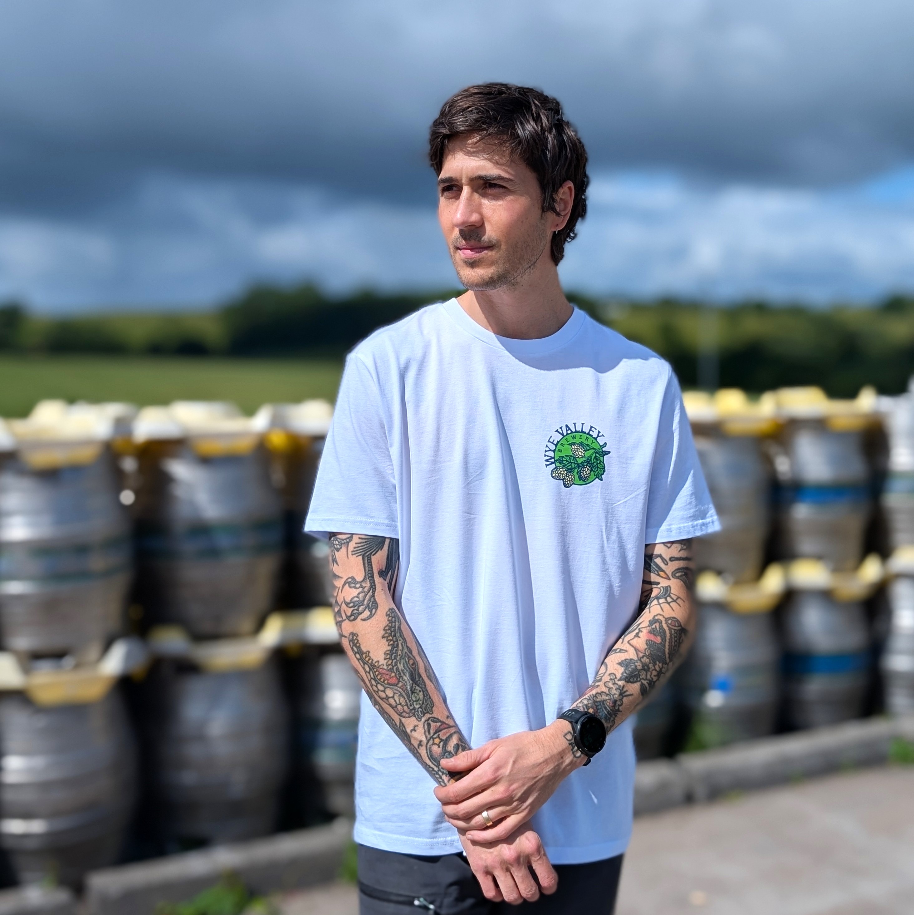 Image of WHITE ILLUSTRATED TEE